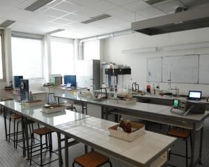Salle physique-chimie CFA Delepine